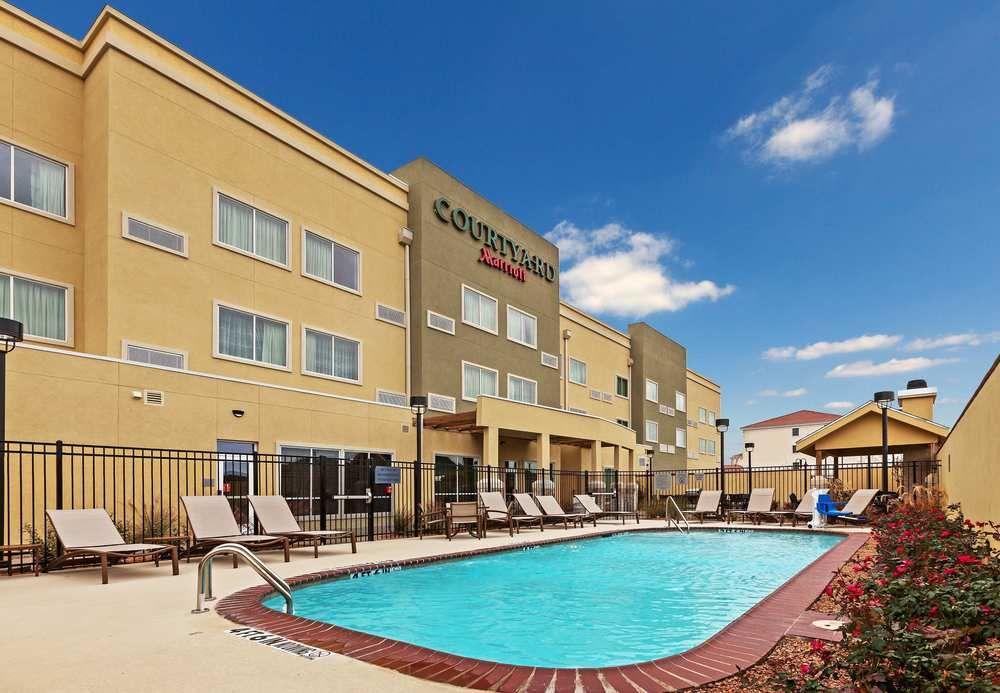 Отель Courtyard By Marriott Одесса Экстерьер фото